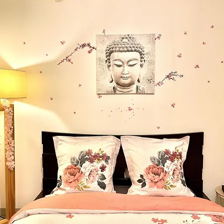 *le Lotus*fiber Wifi*hyper Center* Apartment Salon-de-Provence
